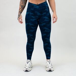 NWOT Fleo V Waistband Legging Bounce 25" Leggings Heather Sailor Blue Camo XS